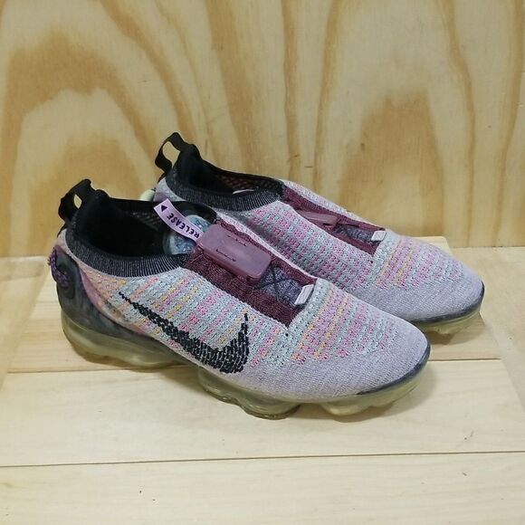 Nike Air VaporMax 2020 Flyknit Violet Ash Volt Women’s Size 7 - Picture 1 of 8